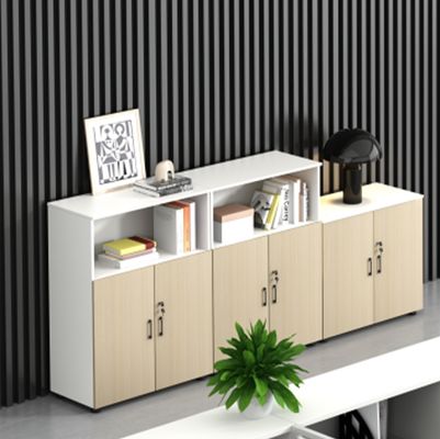 Moderne einfache Persönlichkeitsbildschirm Schreibtisch und Stuhl Kombination 3 Personen Holz Modular-Kübchen Büro-Arbeitsplatz-Tisch